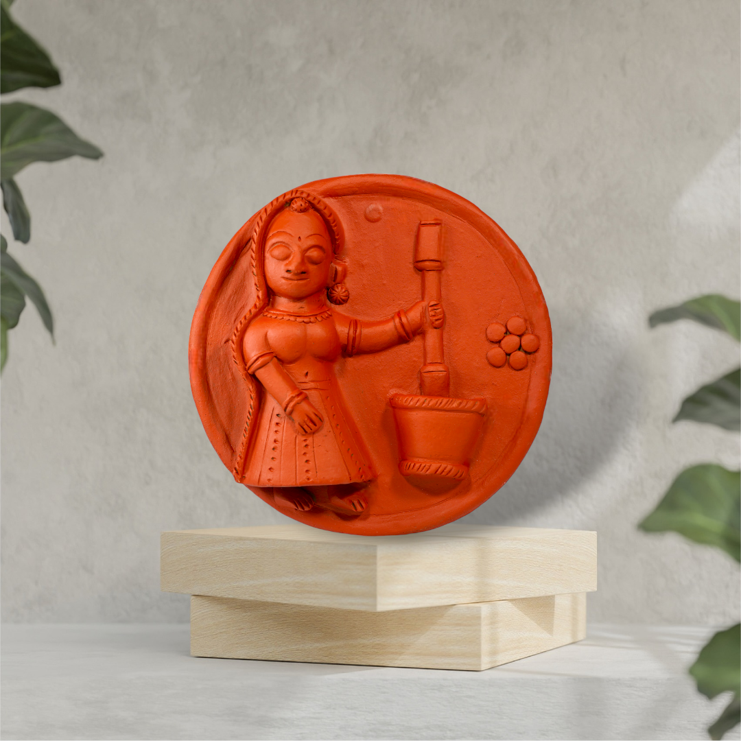 Molela Wall Plate - Woman Pounding Grains 8"