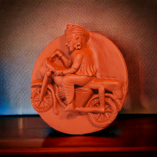 Molela Wall Plate - The Biker 9"