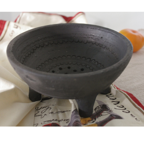 Sawai Madhopur Black Terracotta Berry Bowl/ Colander