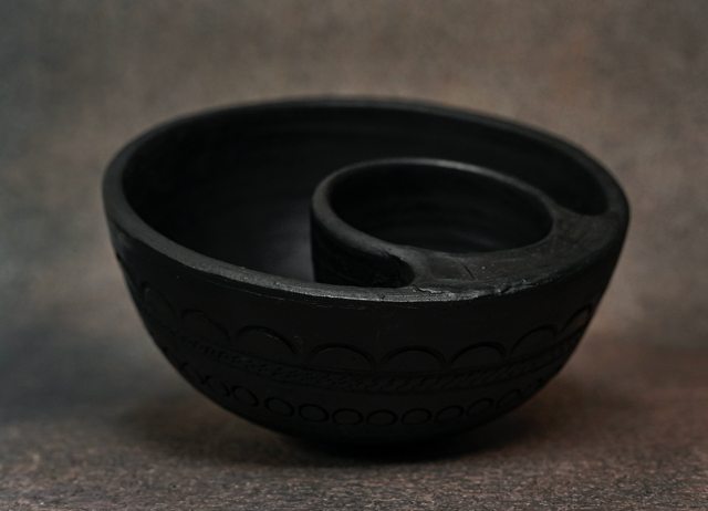 Sawai Madhopur Black Terracotta Chip n Dip bowl