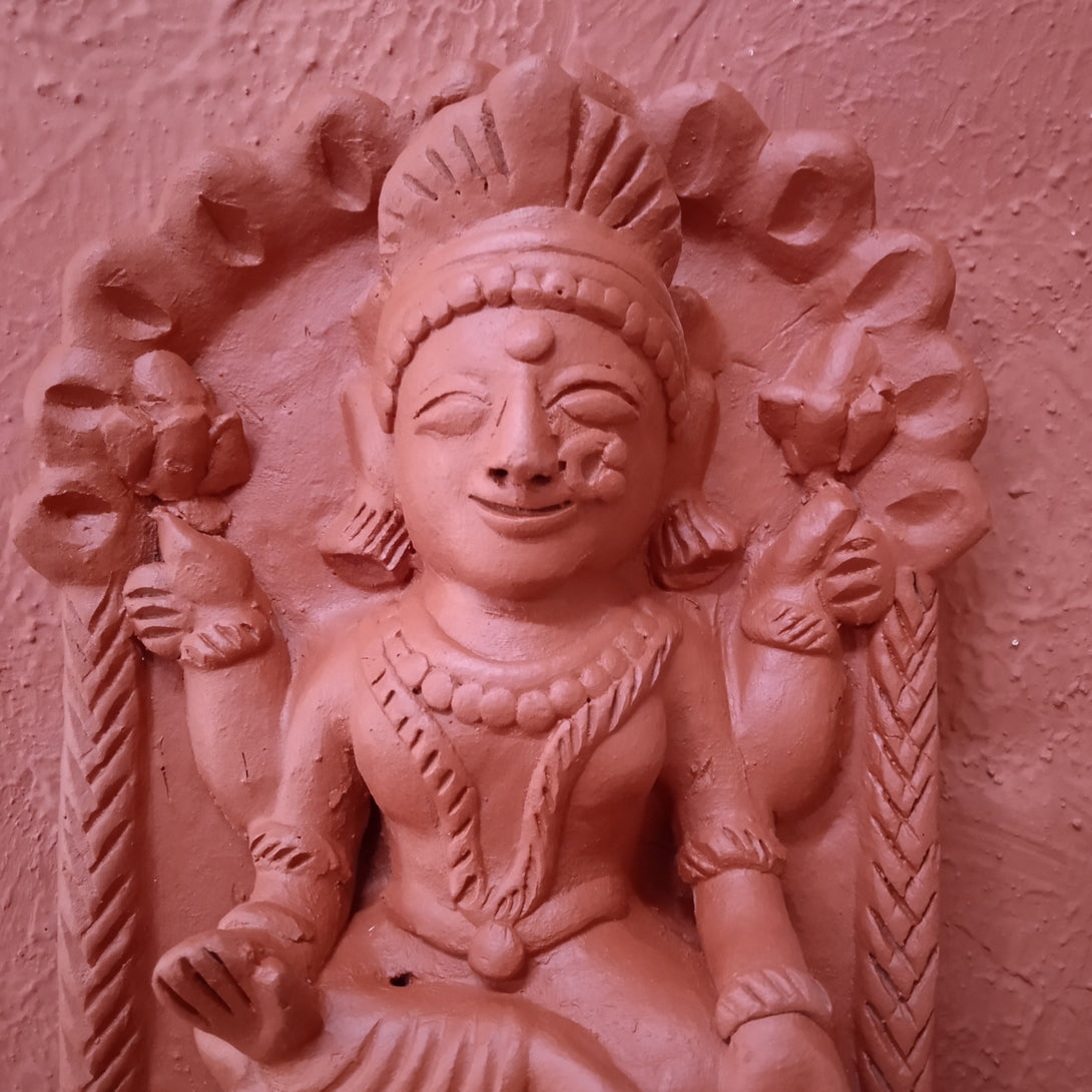 Terracotta Laxmi 9*6